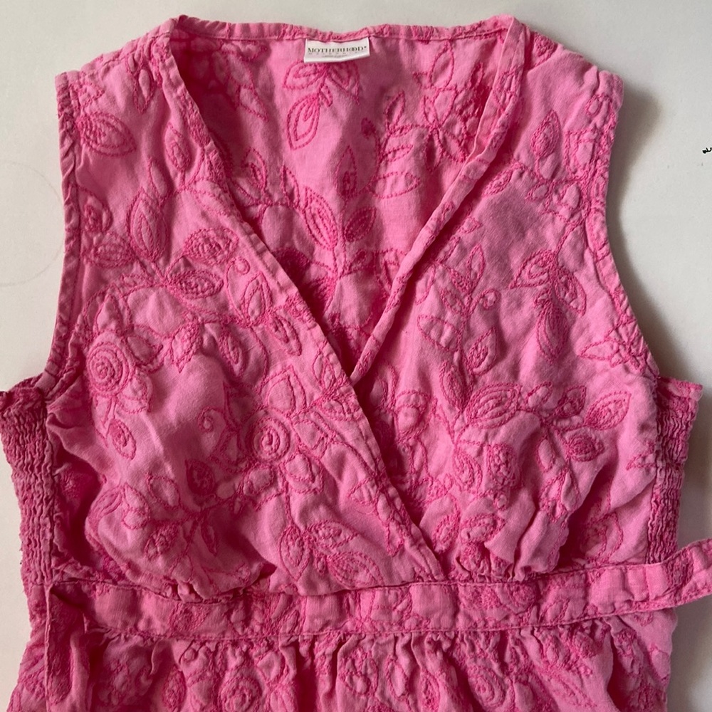 Motherhood pink sleeveless top size small.